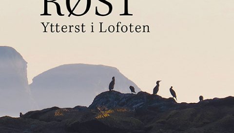 Røst_ET ØYRIKE I HAVET_cover_170x240