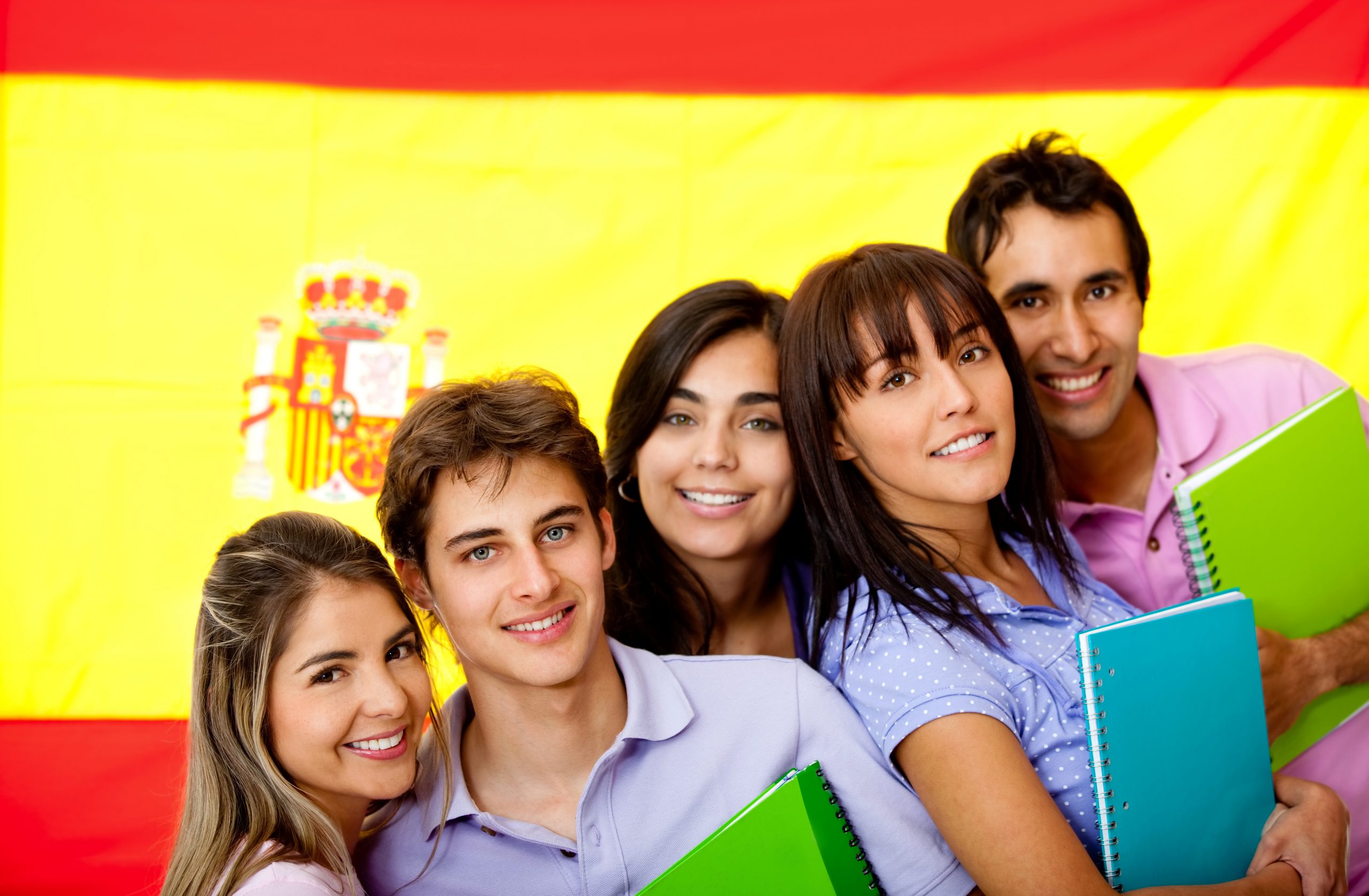 В школе испанский язык изучают 90 учащихся. Образование в Испании. Студенты в Испании. Молодежь Испании. Испанец студент.